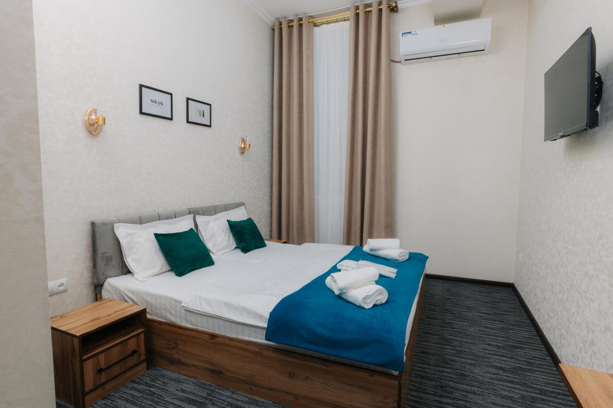 Resident Hotel Tashkent Bagian luar foto
