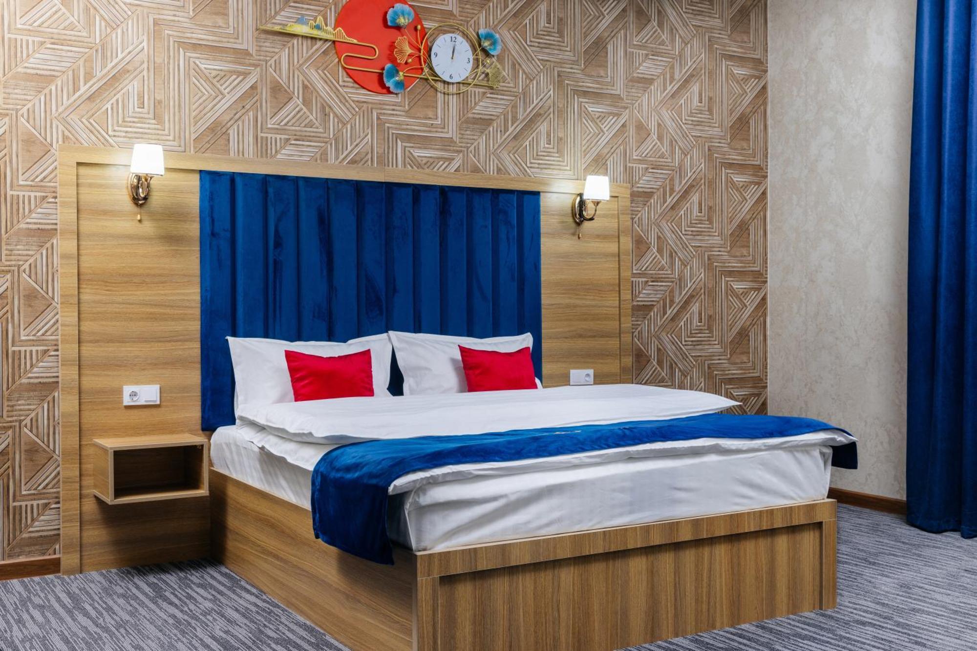 Resident Hotel Tashkent Bagian luar foto